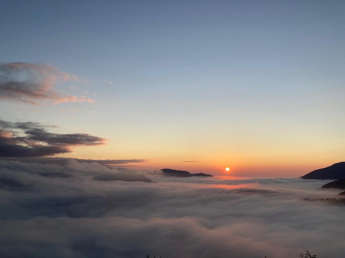 Cingjing Brilliant Twins Of Seattle Lägenhet Renai Exteriör bild